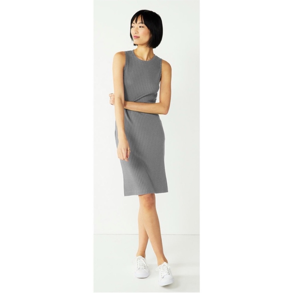Gray ribbed midi dress
